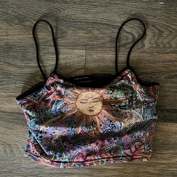 Crop top - Picture 1 of 2